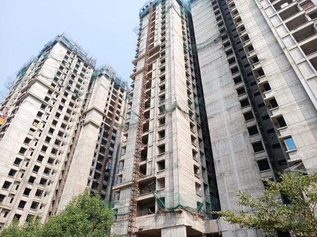2 BHK Apartment in Narsingi for resale Hyderabad. The reference number is 14279633