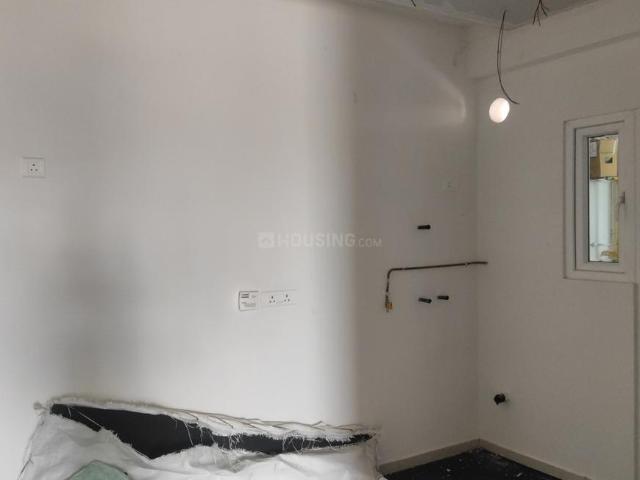 2 BHK Apartment in Narsingi for resale Hyderabad. The reference number is 18204535