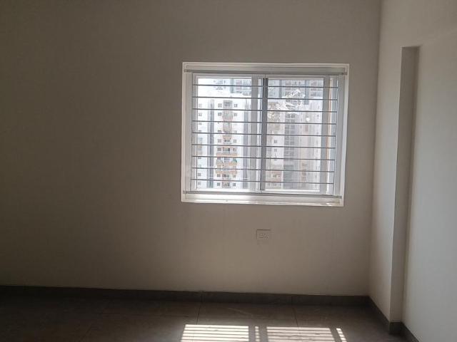 2 BHK Apartment in Narsingi for resale Hyderabad. The reference number is 20468709