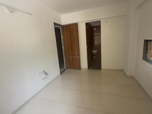2 BHK Apartment in New Maninagar for resale Ahmedabad. The reference number is 20587584