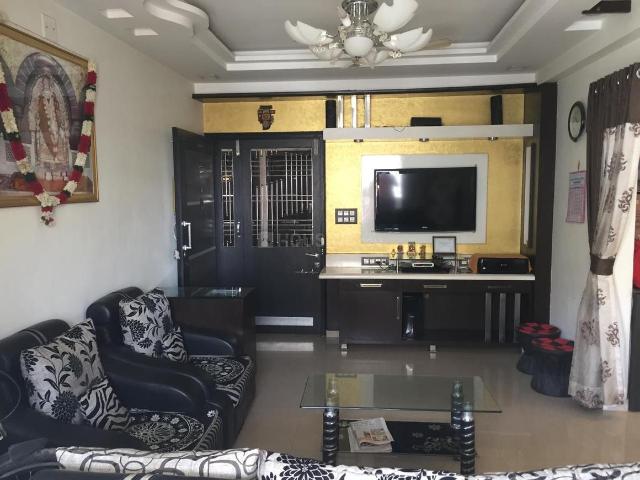 2 BHK Apartment in New Alkapuri for rent Vadodara. The reference number is 16998179