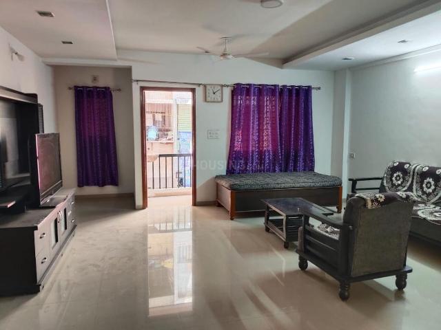 2 BHK Apartment in New Alkapuri for rent Vadodara. The reference number is 20047696