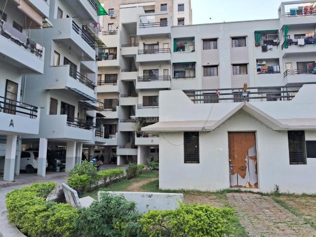 2 BHK Apartment in New Alkapuri for resale Vadodara. The reference number is 16722625