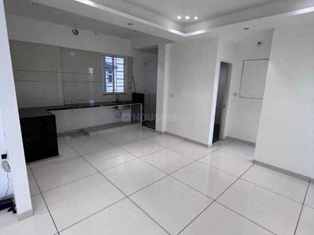 2 BHK Apartment in New Alkapuri for resale Vadodara. The reference number is 20452454