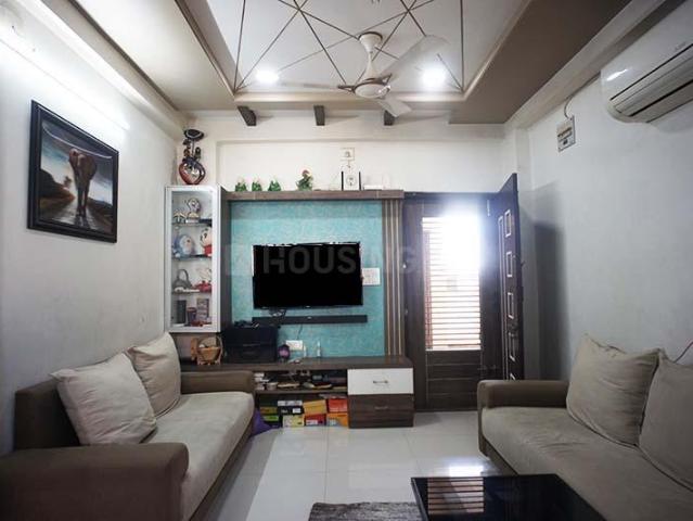2 BHK Apartment in New Ranip for resale Ahmedabad. The reference number is 17396059