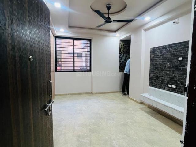 2 BHK Apartment in New Ranip for resale Ahmedabad. The reference number is 19668536