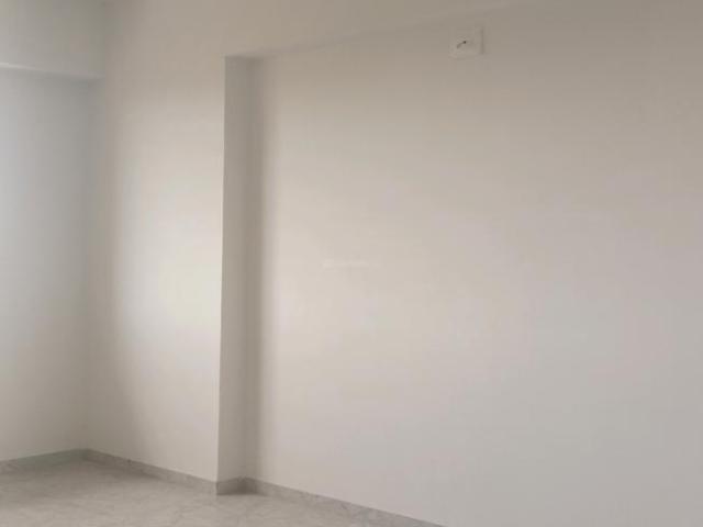 2 BHK Apartment in New Ranip for resale Ahmedabad. The reference number is 20279172