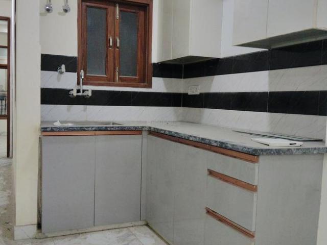 2 BHK Apartment in Neb Sarai for resale New Delhi. The reference number is 16614106