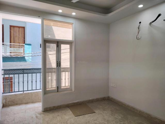 2 BHK Apartment in Neb Sarai for resale New Delhi. The reference number is 20177351