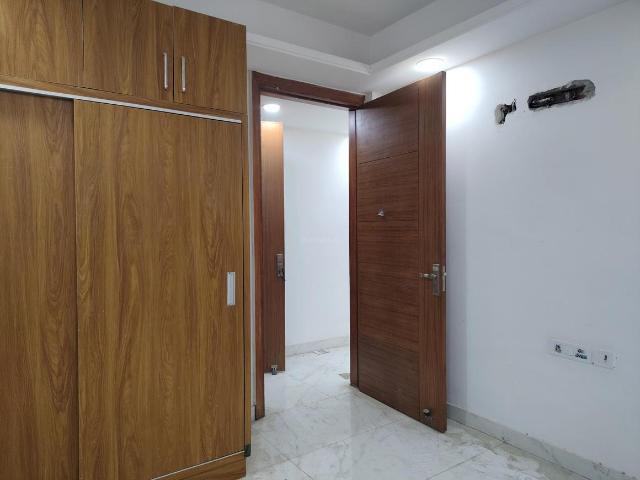 2 BHK Apartment in Neb Sarai for resale New Delhi. The reference number is 20604339