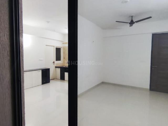 2 BHK Apartment in South Bopal for rent Ahmedabad. The reference number is 18157108