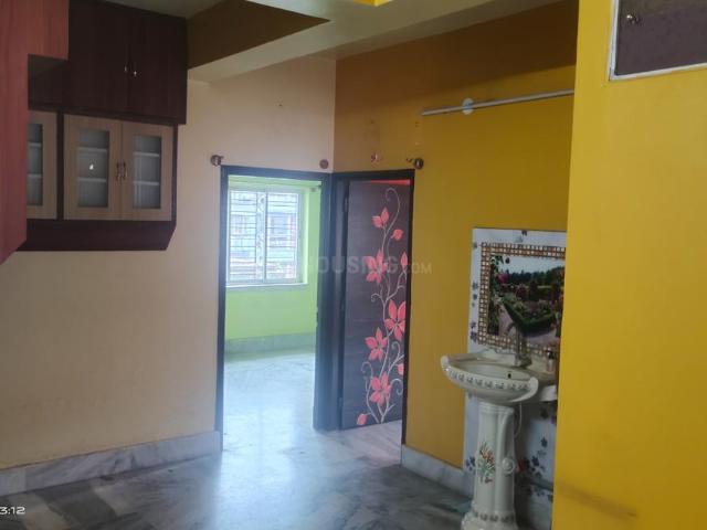 2 BHK Apartment in South Dum Dum for rent Kolkata. The reference number is 20741572