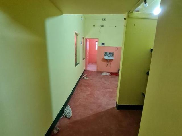 2 BHK Apartment in South Dum Dum for rent Kolkata. The reference number is 7645143