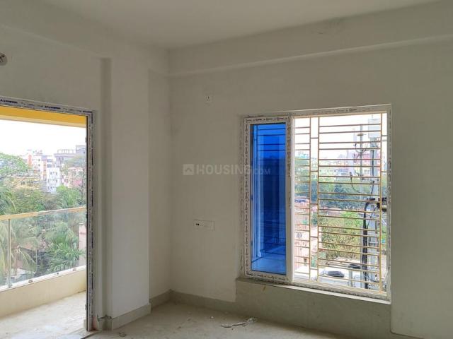 2 BHK Apartment in South Dum Dum for resale Kolkata. The reference number is 19700010