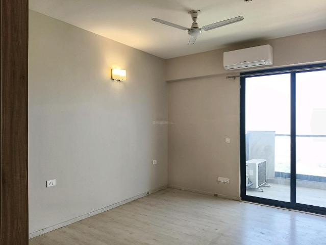 2 BHK Apartment in Southern Peripheral Road for rent Gurgaon. The reference number is 19507670