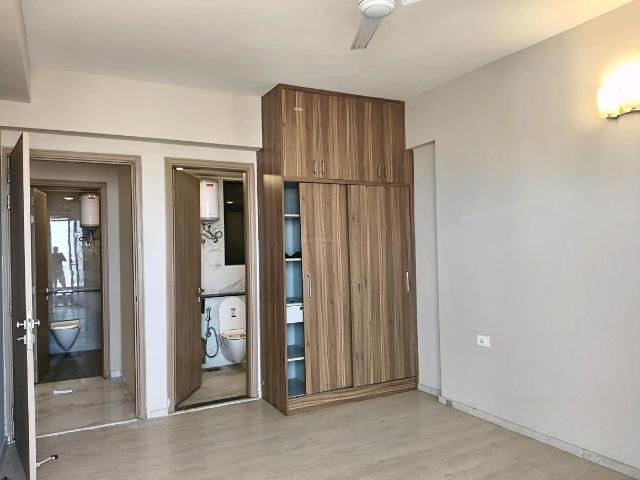 2 BHK Apartment in Southern Peripheral Road for rent Gurgaon. The reference number is 19507874