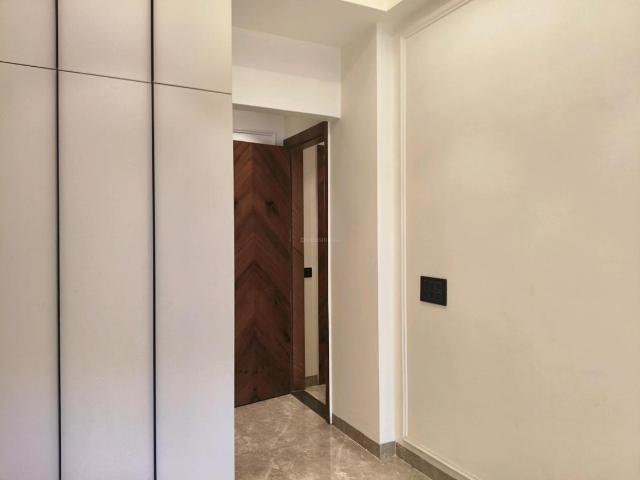 2 BHK Apartment in Southern Peripheral Road for resale Gurgaon. The reference number is 18575440