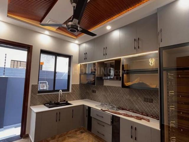 2 BHK Apartment in Sola for rent Ahmedabad. The reference number is 19909330