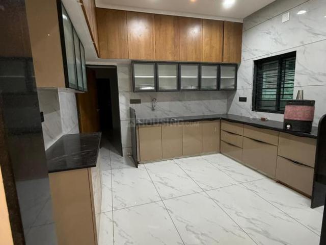 2 BHK Apartment in Sola for rent Ahmedabad. The reference number is 20404713