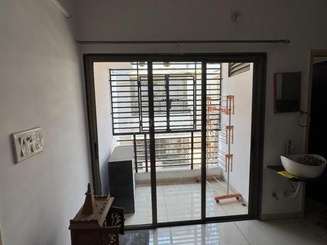 2 BHK Apartment in Sola for rent Ahmedabad. The reference number is 20284128