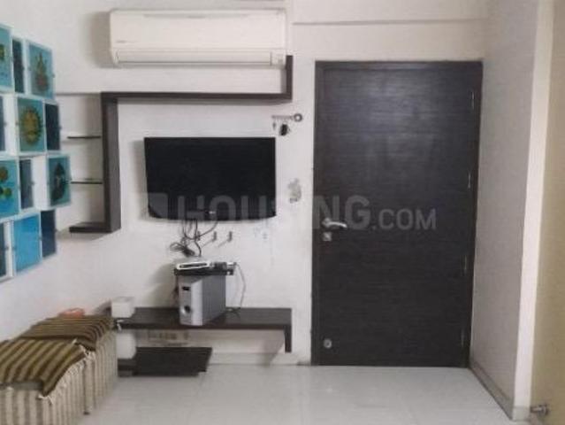 2 BHK Apartment in Satellite for rent Ahmedabad. The reference number is 19521953