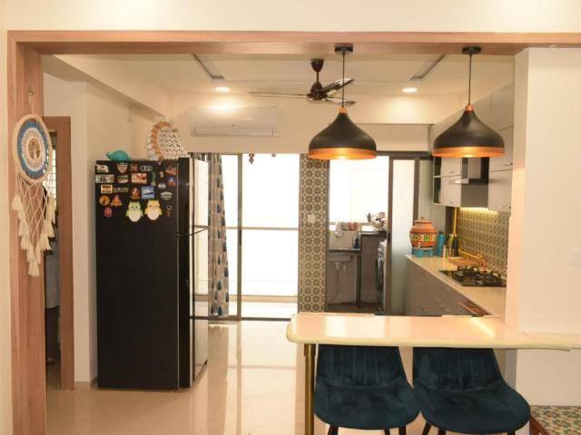 2 BHK Apartment in Satellite for rent Ahmedabad. The reference number is 19700550