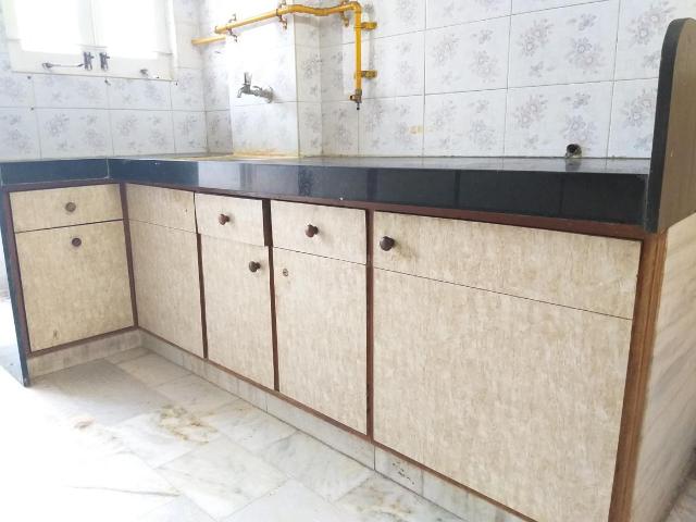 2 BHK Apartment in Satellite for rent Ahmedabad. The reference number is 20140851