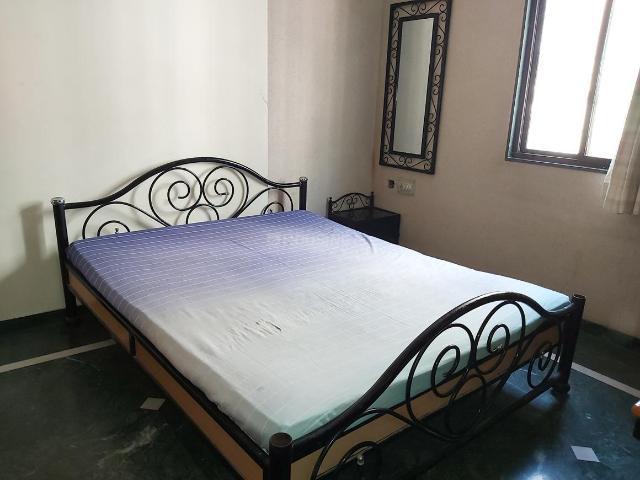2 BHK Apartment in Satellite for rent Ahmedabad. The reference number is 20145715