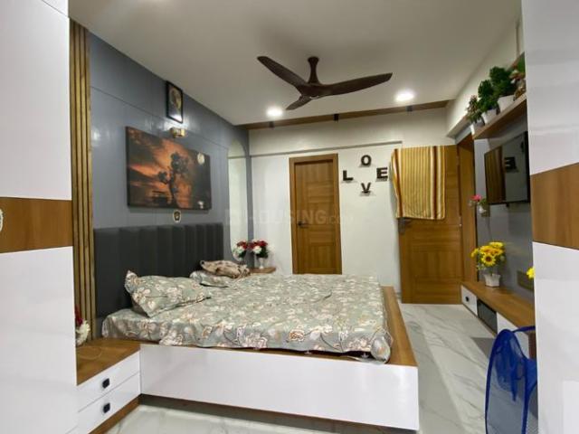 2 BHK Apartment in Satellite for rent Ahmedabad. The reference number is 20891110