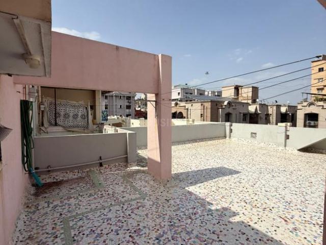 2 BHK Apartment in Satellite for resale Ahmedabad. The reference number is 20400759
