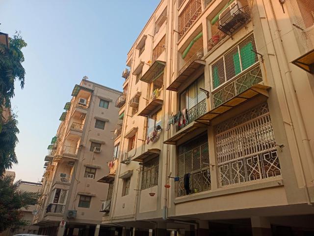 2 BHK Apartment in Satellite for resale Ahmedabad. The reference number is 20953646