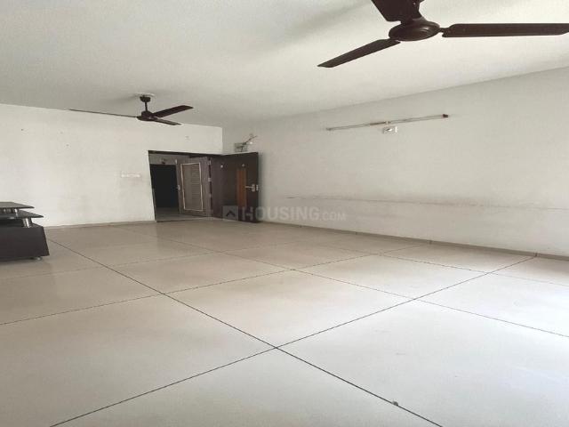 2 BHK Apartment in Sayajiganj for resale Vadodara. The reference number is 20658896