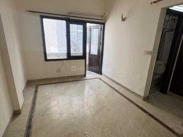 2 BHK Apartment in Safdarjung Enclave for rent New Delhi. The reference number is 19996193