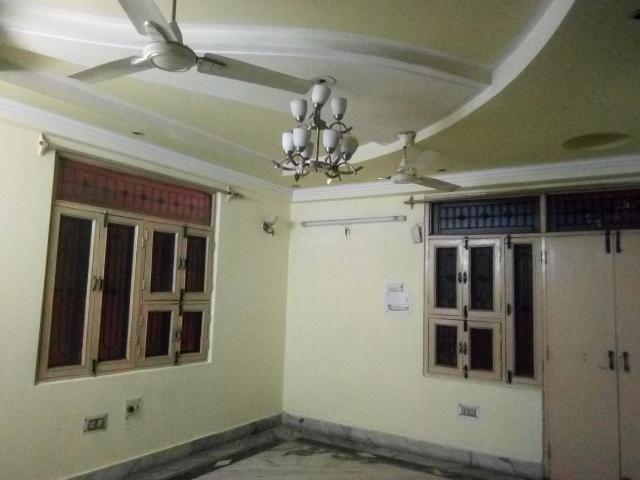 2 BHK Apartment in Sahibabad Industrial Area for resale Ghaziabad. The reference number is 9844109