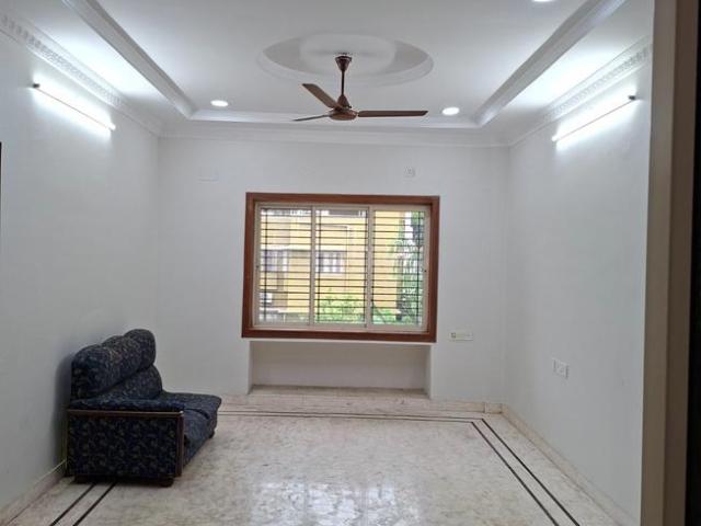 2 BHK Apartment in Salt Lake City for rent Kolkata. The reference number is 20128671