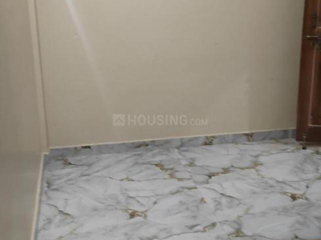 2 BHK Apartment in Sanath Nagar for rent Hyderabad. The reference number is 20648100