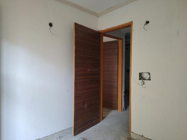 2 BHK Apartment in Khanpur for resale New Delhi. The reference number is 19528118