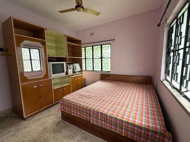 2 BHK Apartment in Santoshpur for rent Kolkata. The reference number is 20624689