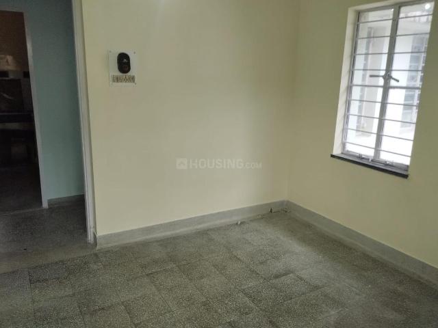 2 BHK Apartment in Santoshpur for resale Kolkata. The reference number is 12666336