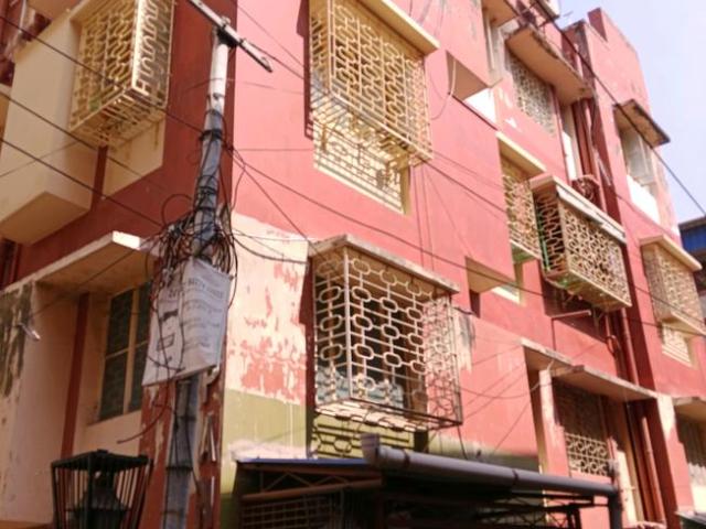 2 BHK Apartment in Santoshpur for resale Kolkata. The reference number is 13798869