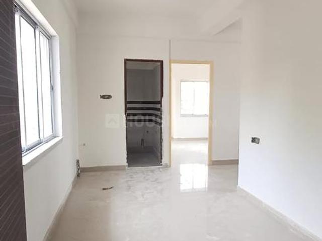 2 BHK Apartment in Santoshpur for resale Kolkata. The reference number is 17108156