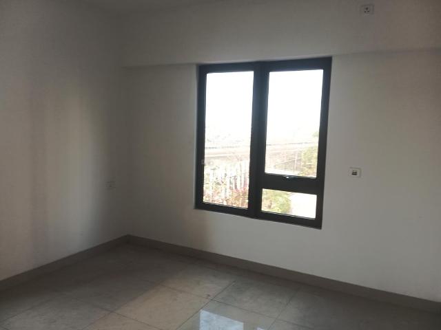 2 BHK Apartment in Santoshpur for resale Kolkata. The reference number is 18747993