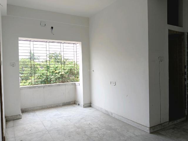 2 BHK Apartment in Santoshpur for resale Kolkata. The reference number is 20434431