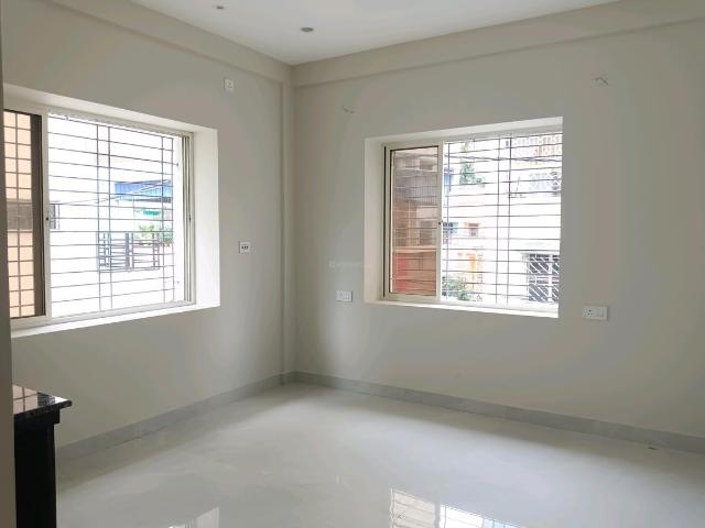 2 BHK Apartment in Santoshpur for resale Kolkata. The reference number is 20434139