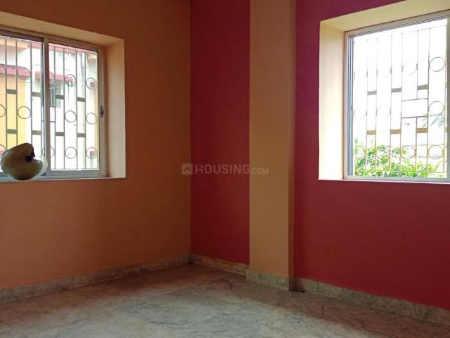 2 BHK Apartment in Santoshpur for resale Kolkata. The reference number is 20556442