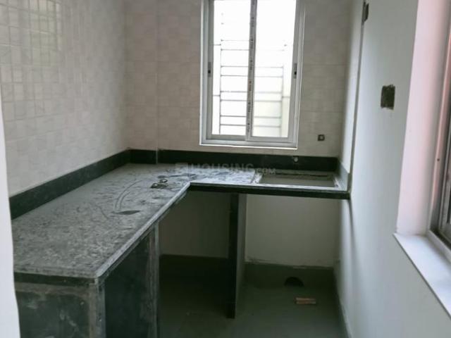 2 BHK Apartment in Santoshpur for resale Kolkata. The reference number is 20775021