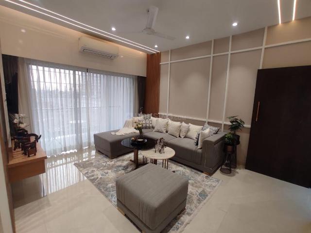 2 BHK Apartment in Santacruz East for resale Mumbai. The reference number is 14299282