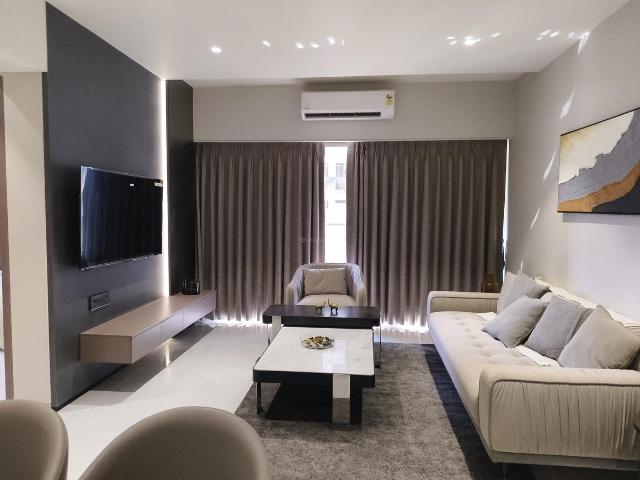 2 BHK Apartment in Santacruz East for resale Mumbai. The reference number is 16751709