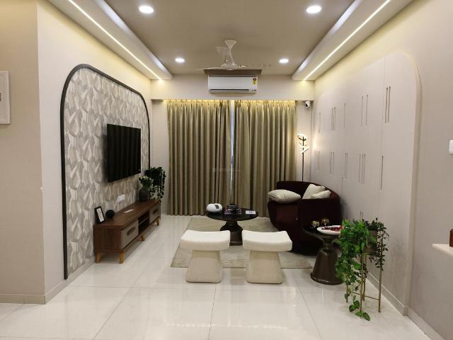 2 BHK Apartment in Santacruz East for resale Mumbai. The reference number is 17156385