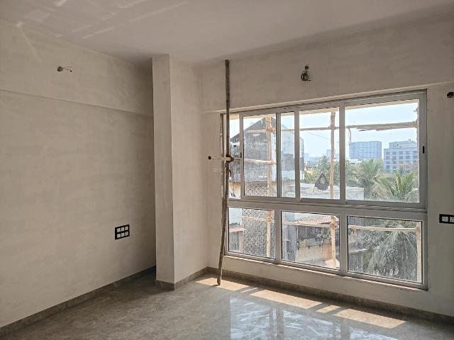 2 BHK Apartment in Santacruz East for resale Mumbai. The reference number is 19420681